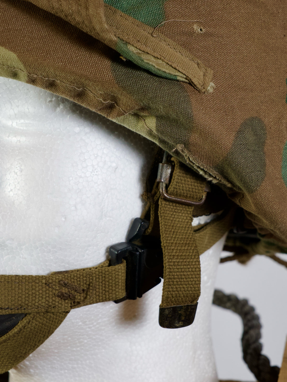 SANDF M83 Kevlar helmet with S2000 cover